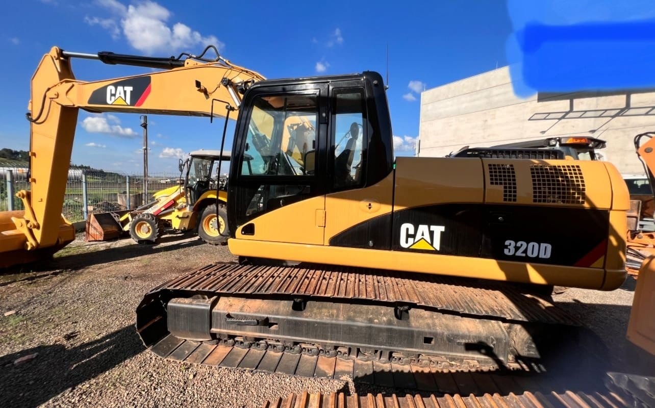 Escavadeira Caterpillar 320DL 2008 - Imagem 1