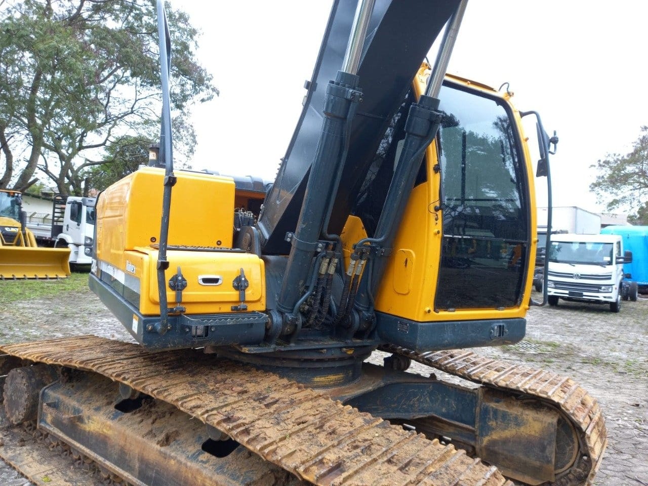 Escavadeira Hyundai 200 2020 - Imagem 15