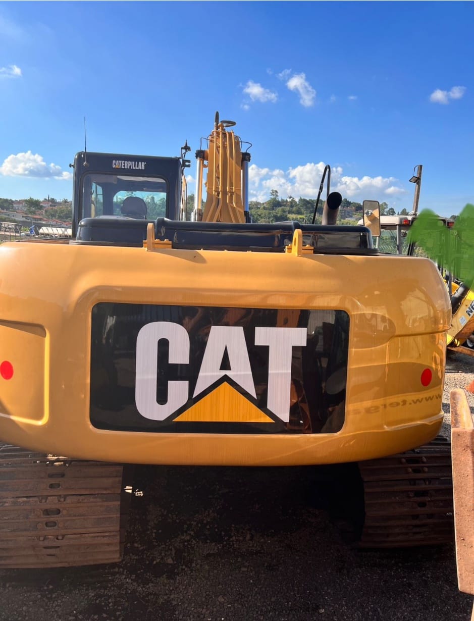 Escavadeira Caterpillar 320DL 2008 - Imagem 4