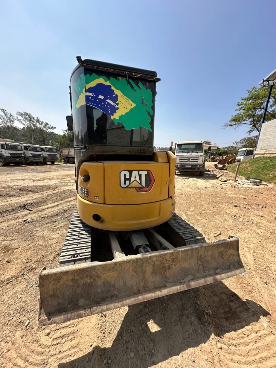 Mini Escavadeira Caterpillar 303.5E - Imagem 3