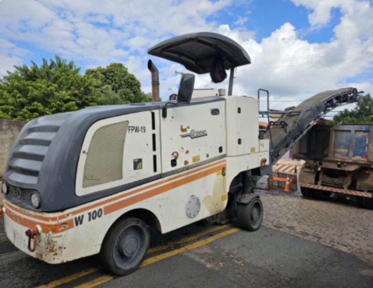 Fresadora Wirtgen W100F 2011 - Imagem 1