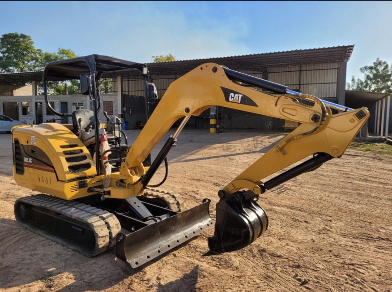 Escavadeira Caterpillar 302.5C 2011 - Imagem 1
