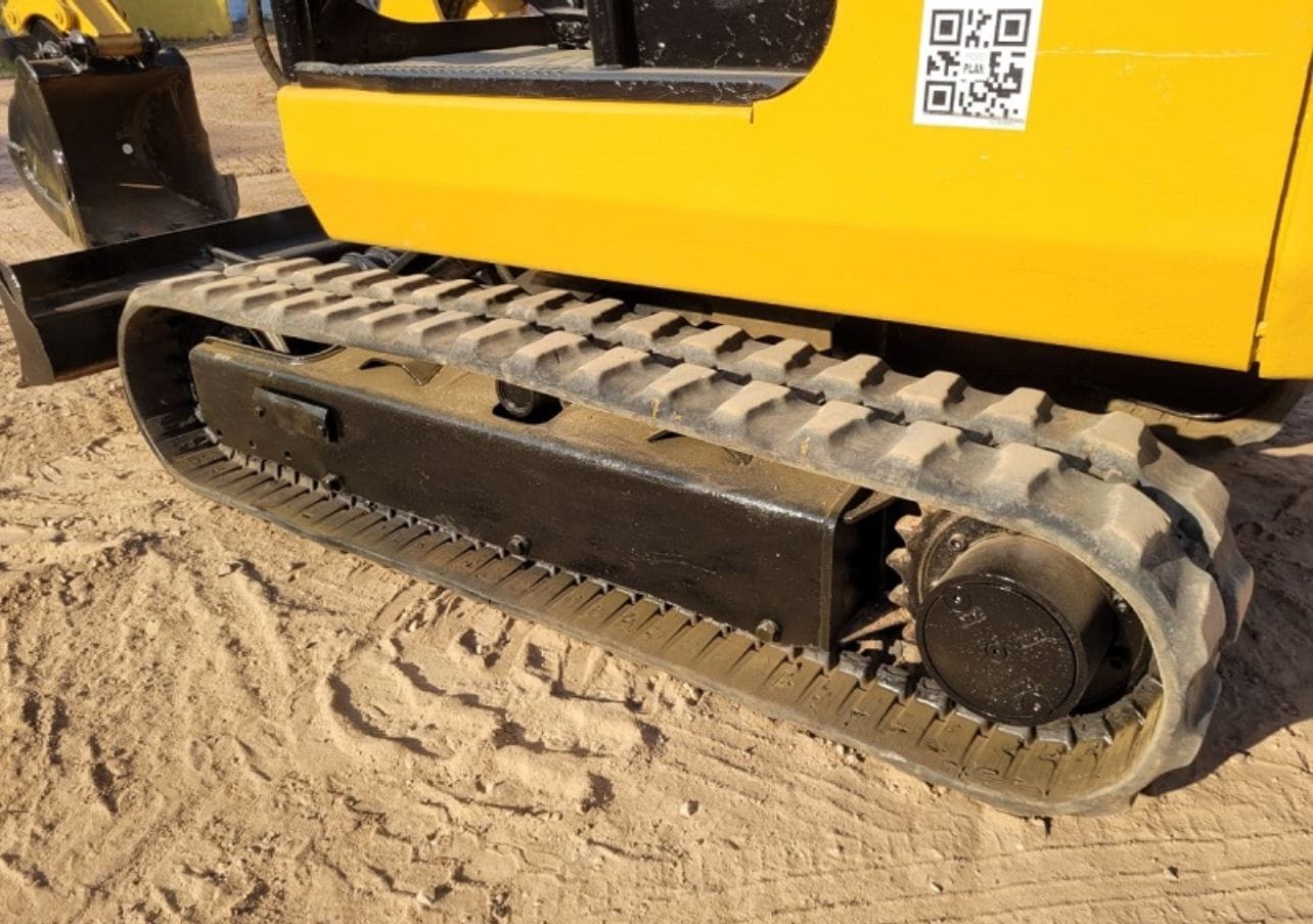 Escavadeira Caterpillar 302.5C 2011 - Imagem 2