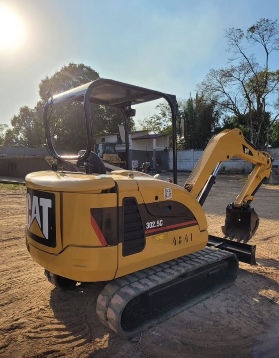 Escavadeira Caterpillar 302.5C 2011 - Imagem 5