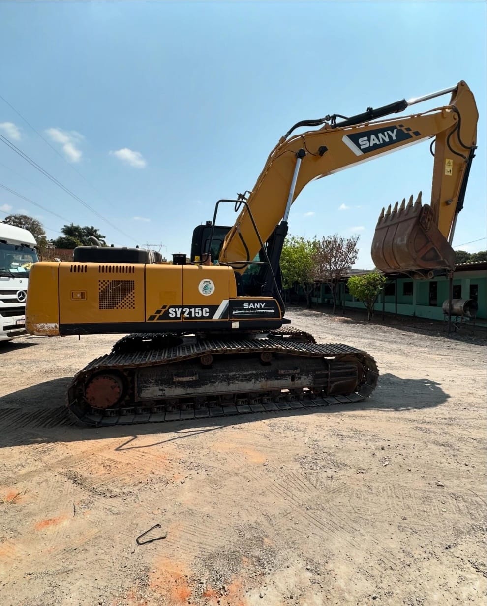Escavadeira SANY SY215C - Imagem 4