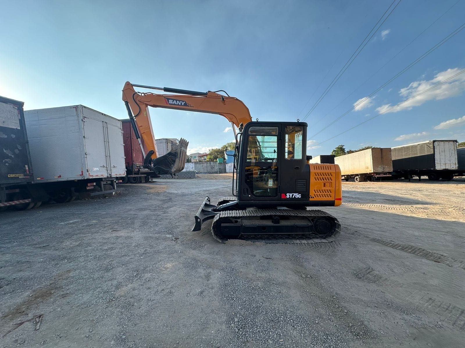 Mini Escavadeira SANY SY75 C 2012 - Imagem 1