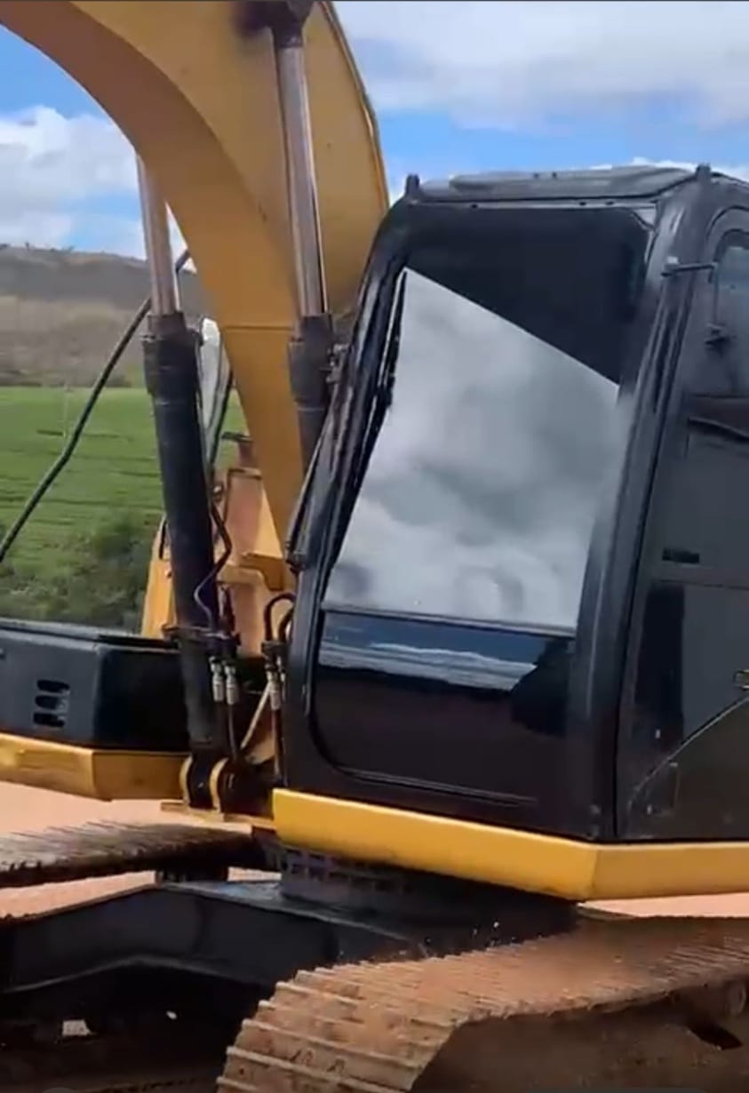 Escavadeira Caterpillar 313D2GC  2022 - Imagem 2