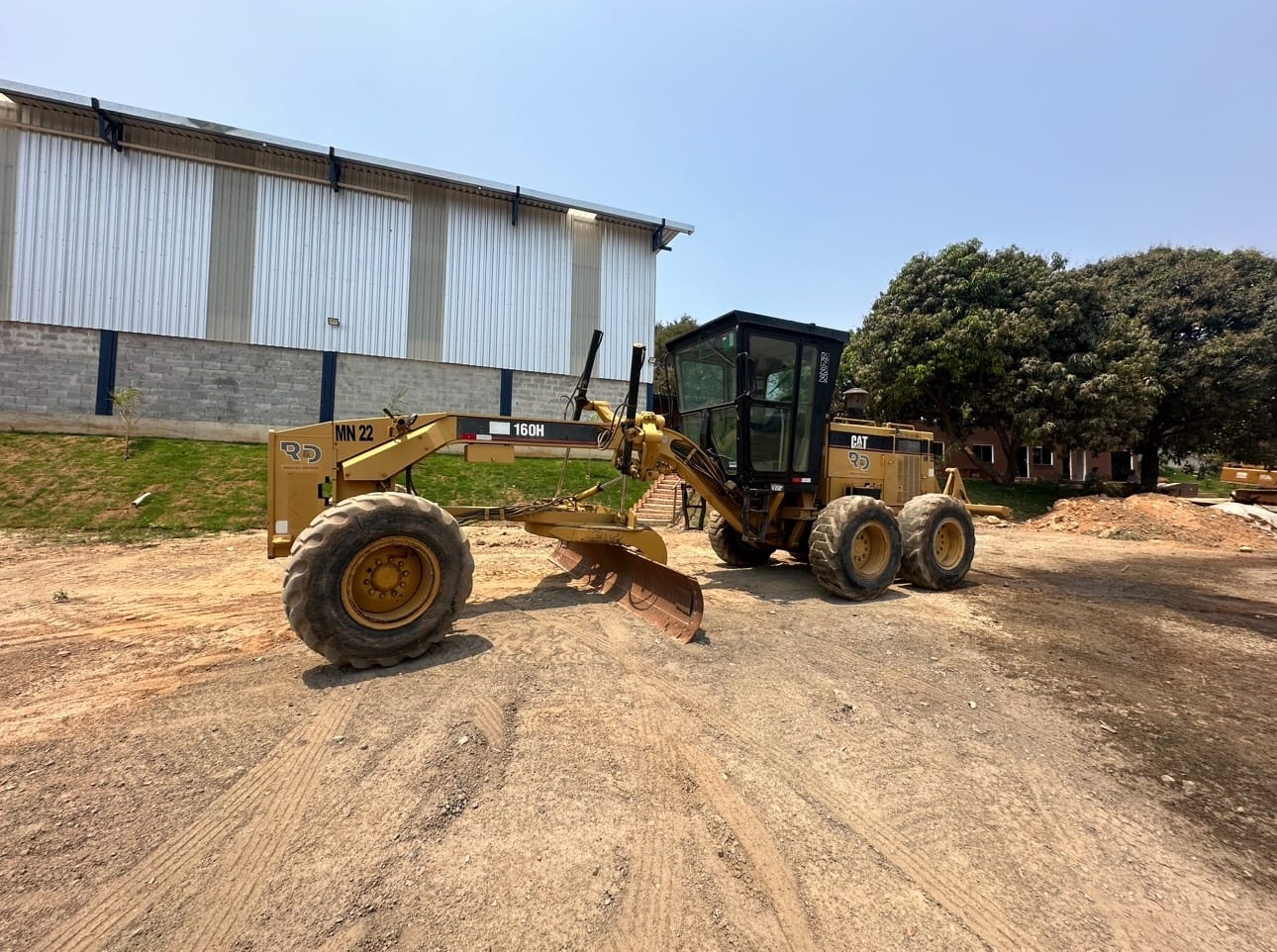 Motoniveladora Caterpillar 160H 2003 - Imagem 1