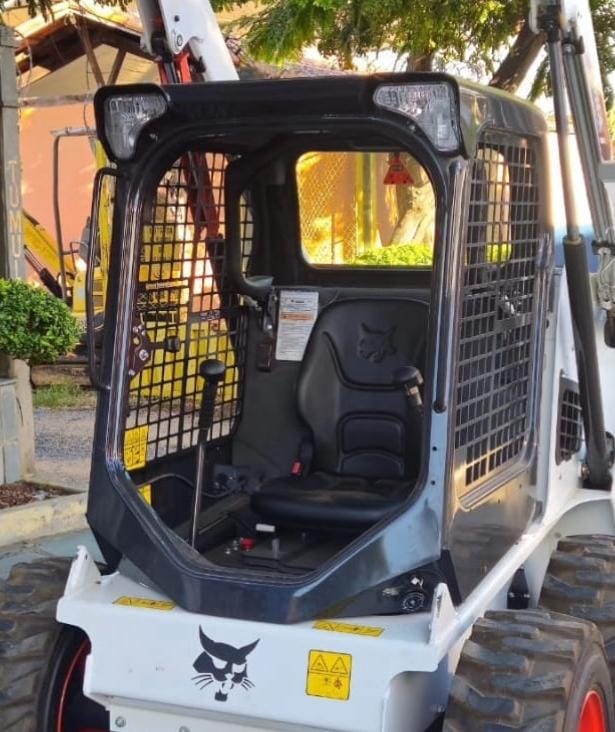 Mini Carregadeira Bobcat S450 2024 - Imagem 3