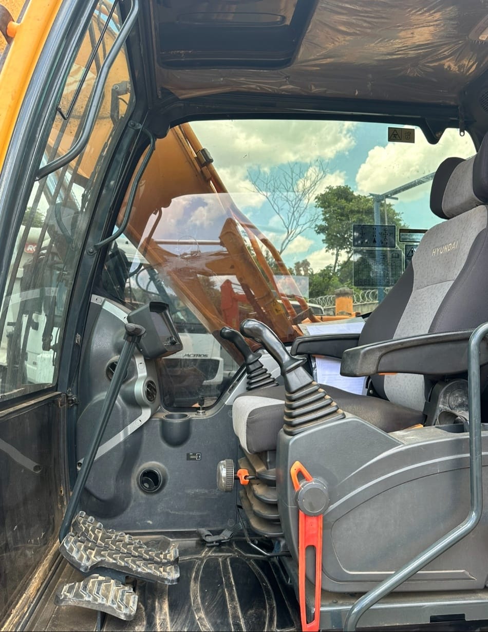 Escavadeira Hyundai R 140LC-9S 2020 - Imagem 6
