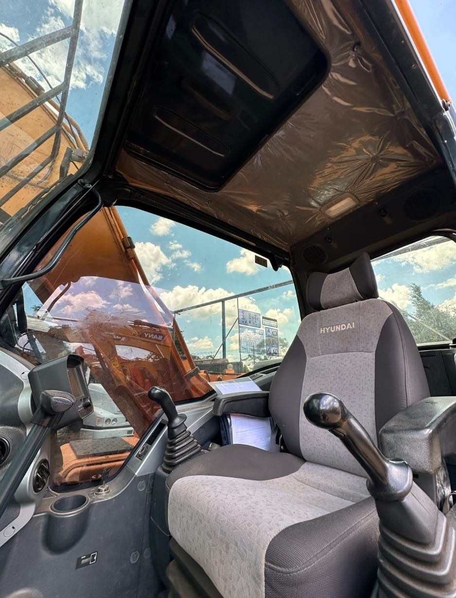 Escavadeira Hyundai R 140LC-9S 2020 - Imagem 7