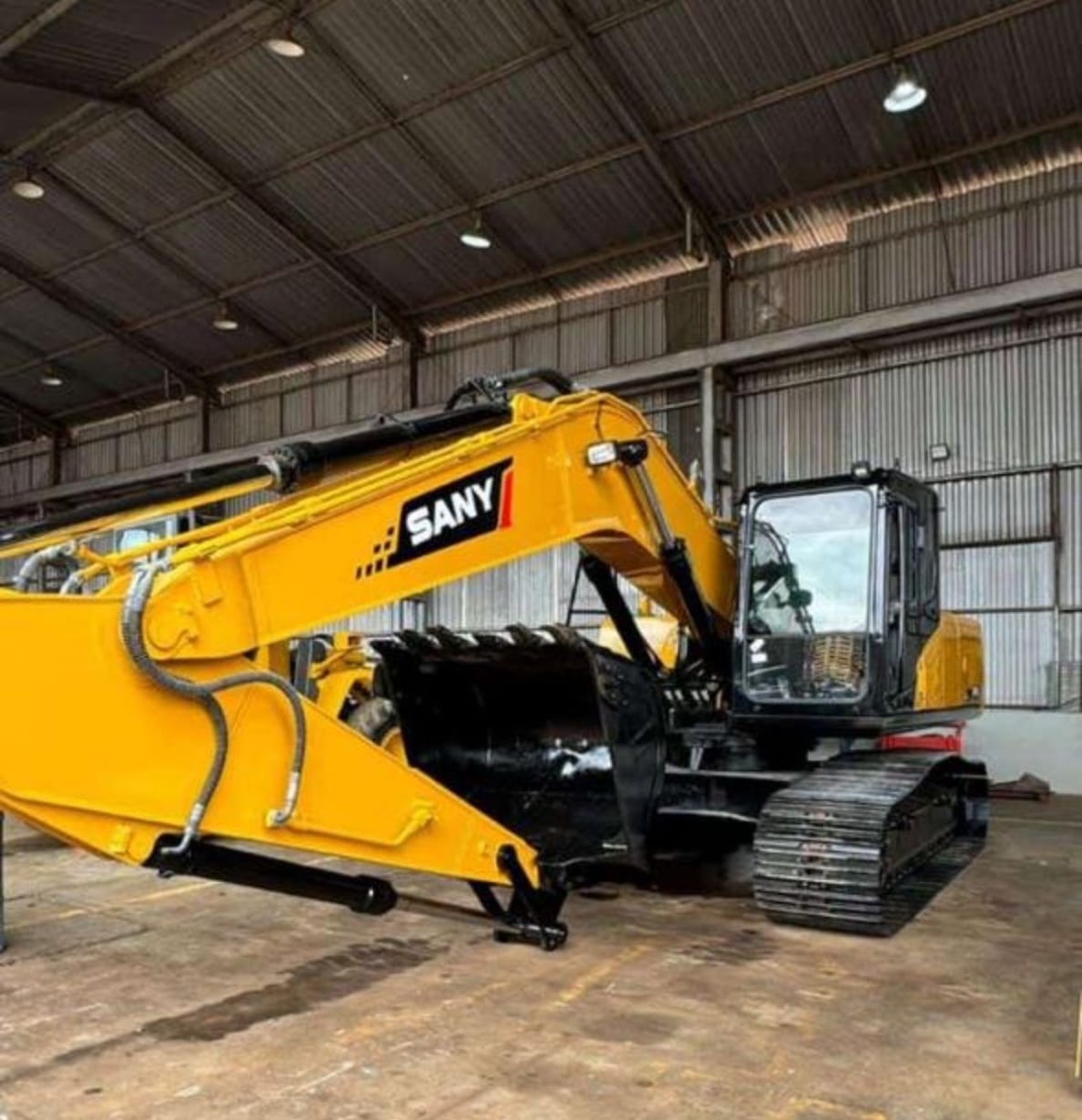 Escavadeira SANY SY215C 2019 - Imagem 1