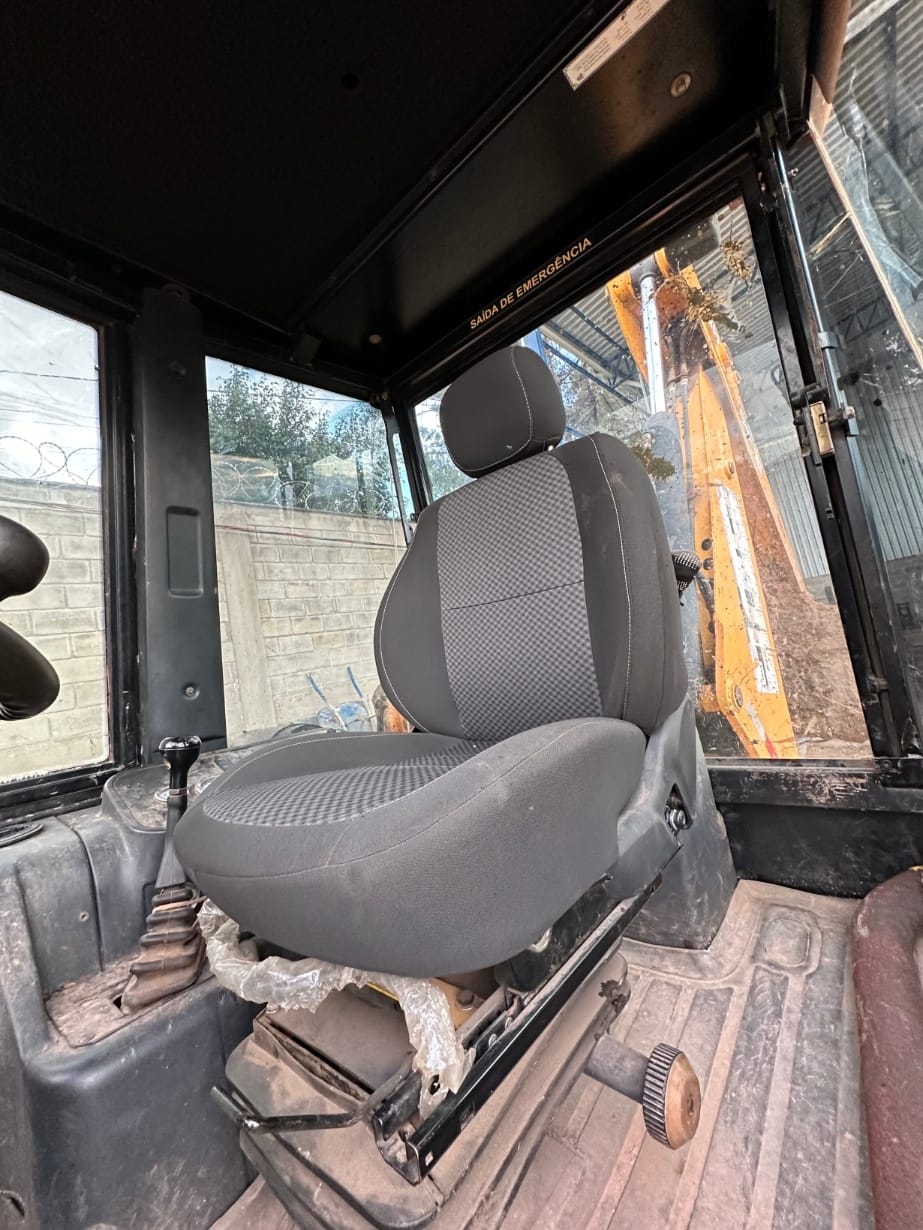 Retroescavadeira JCB 3CX 2011 - Imagem 5