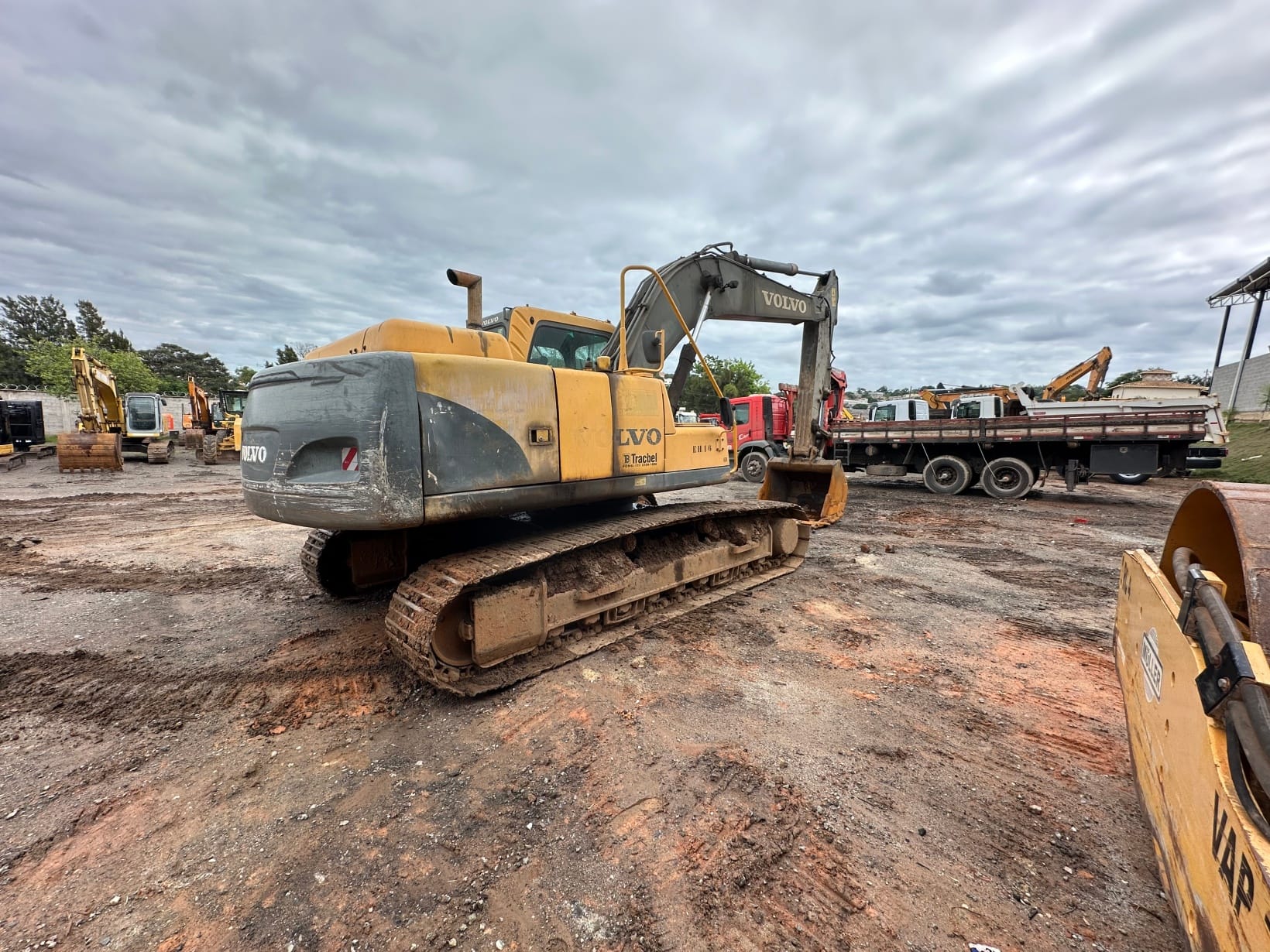 Escavadeira Volvo EC210B 2009 - Imagem 4