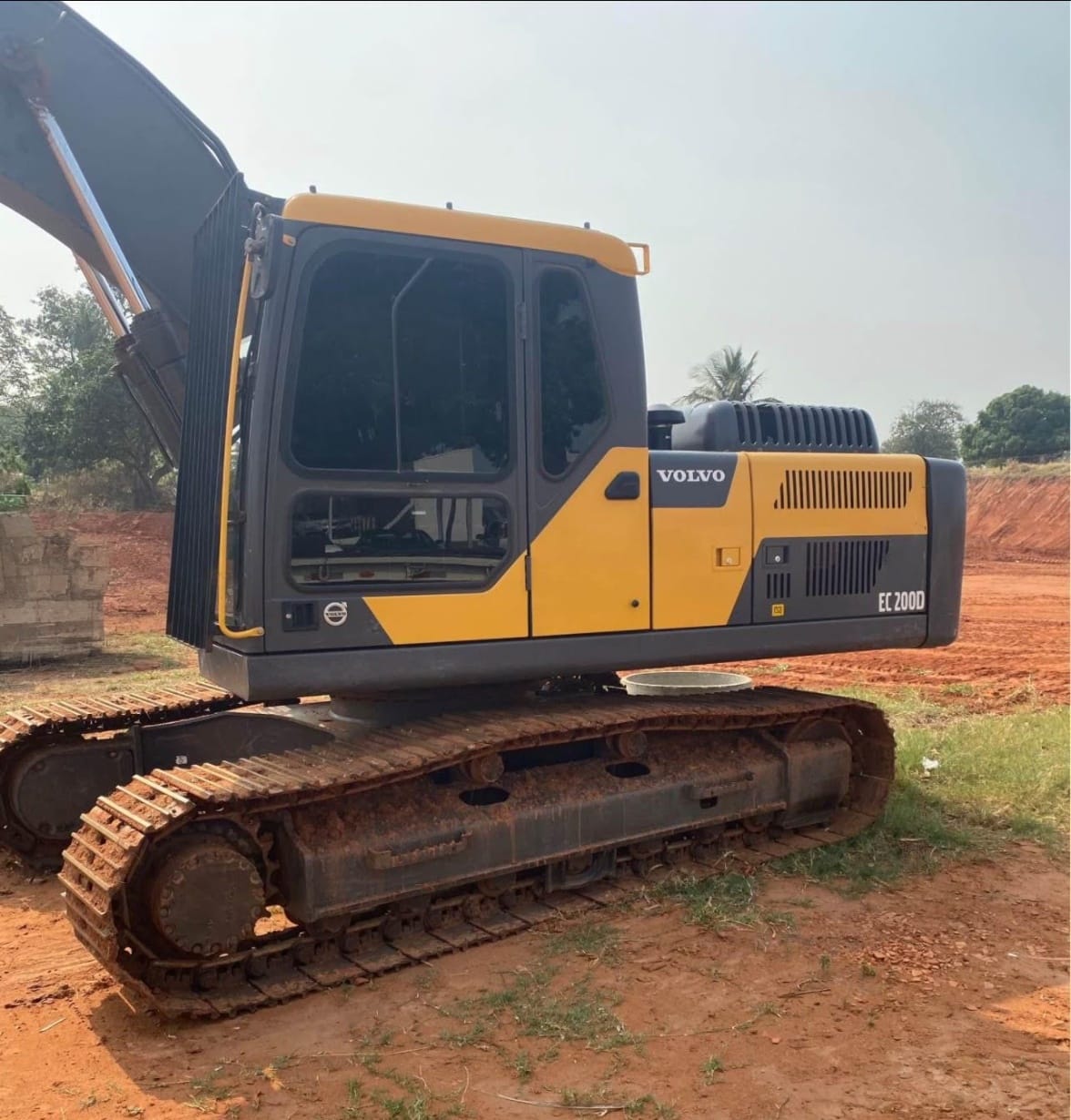 Escavadeira Volvo EC200D 2022 - Imagem 3