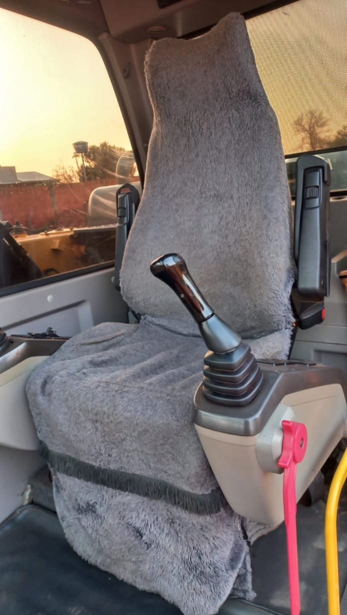 Escavadeira Volvo EC200D 2019 - Imagem 4