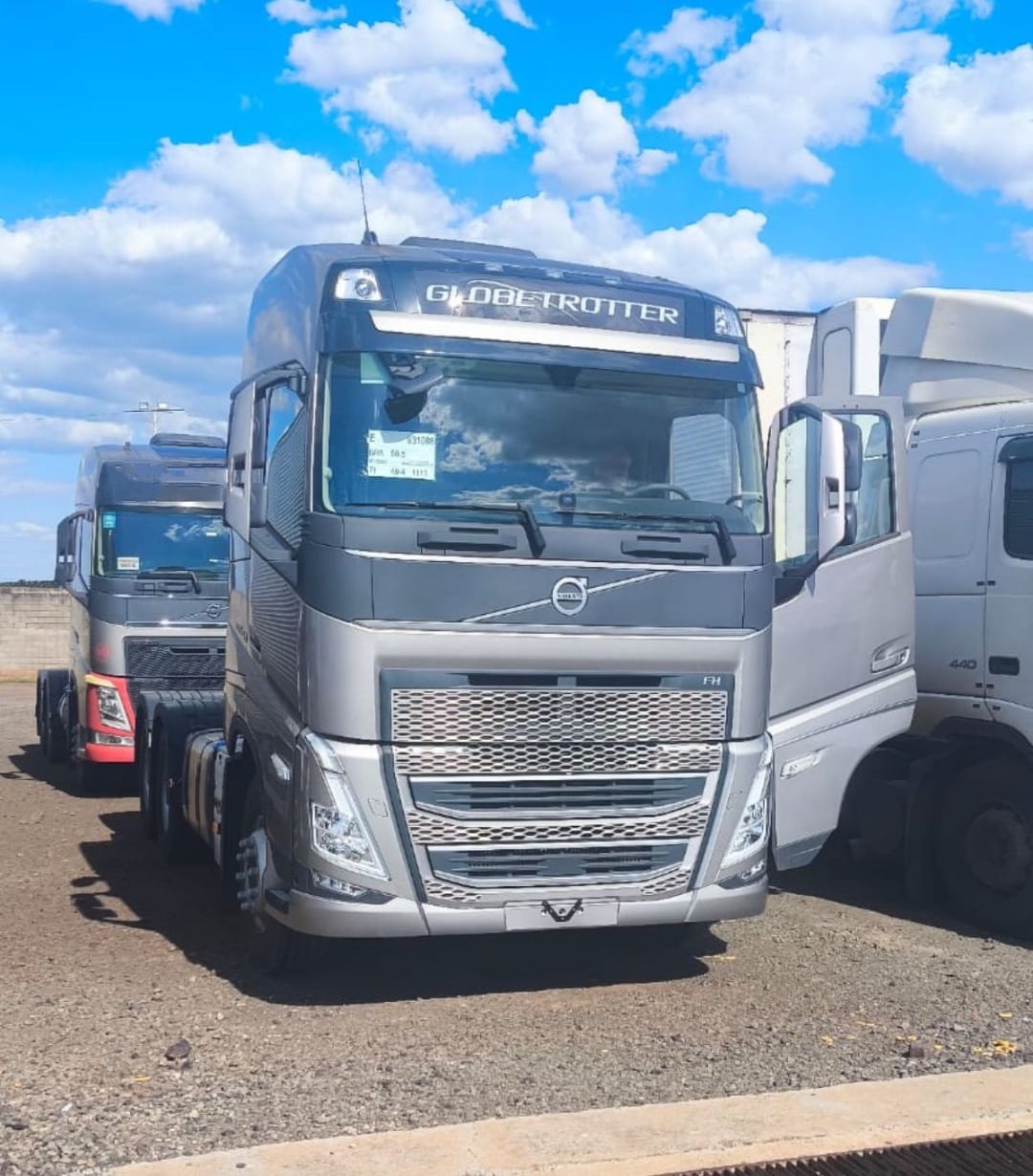 Caminhão Volvo FH 540 2022 - Imagem 2