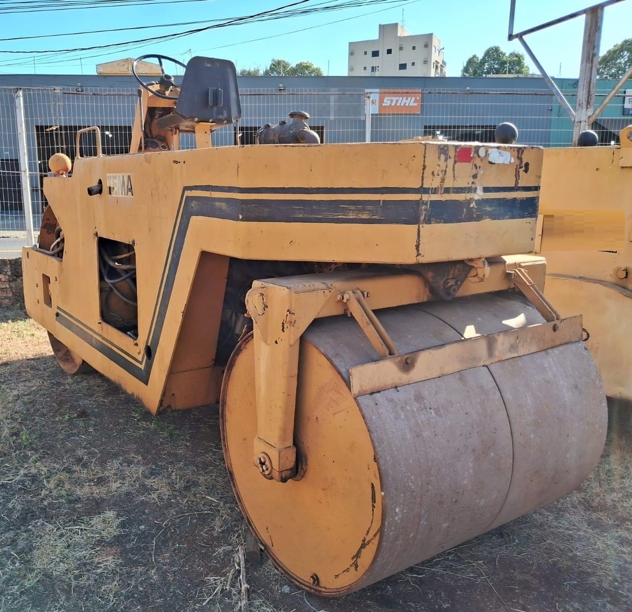 Rolo Compactador Tema terra TH10 1990 - Imagem 1