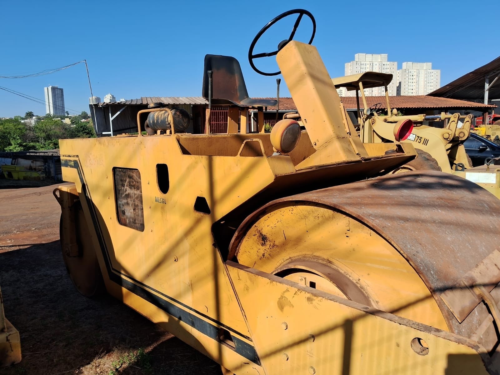 Rolo Compactador Tema terra TH10 1990 - Imagem 2