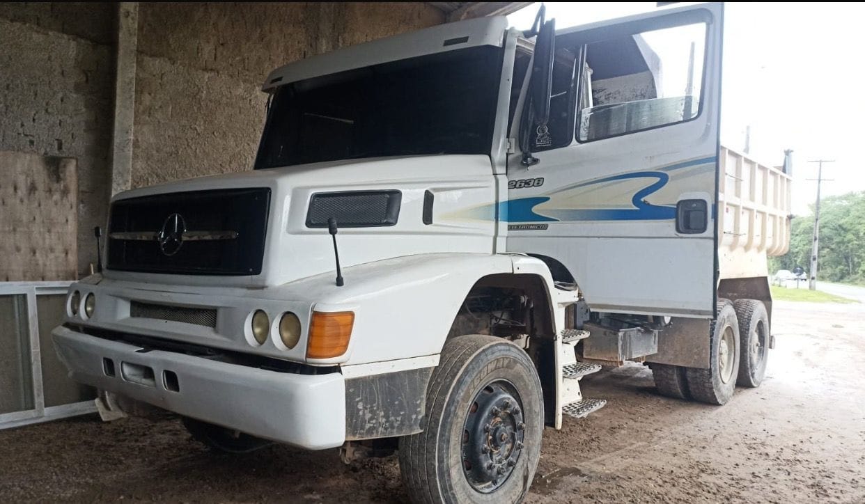 Caminhão Mercedes-Benz 2638 2003 - Imagem 1