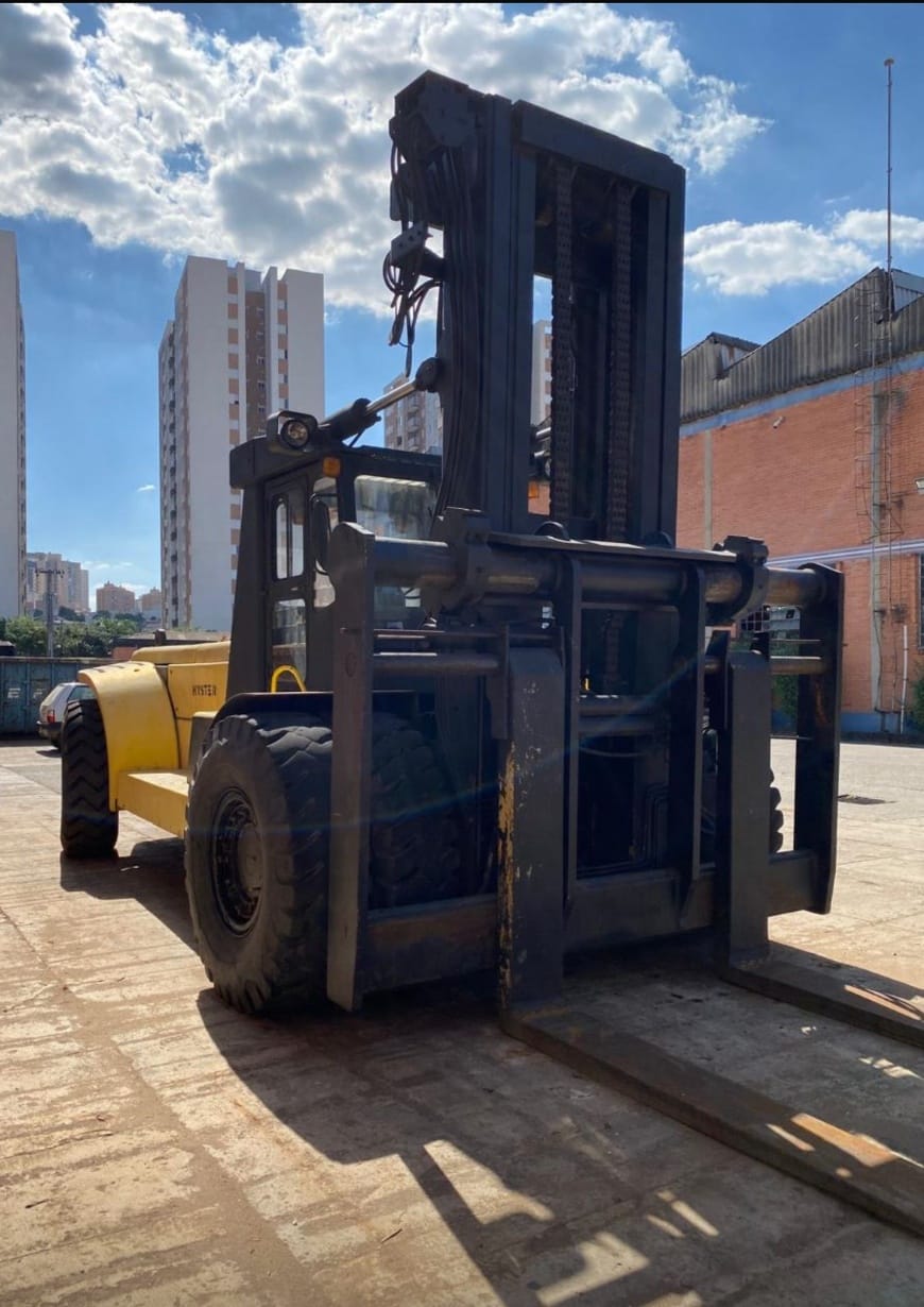 Empilhadeira Hyster H700 2000 - Imagem 2