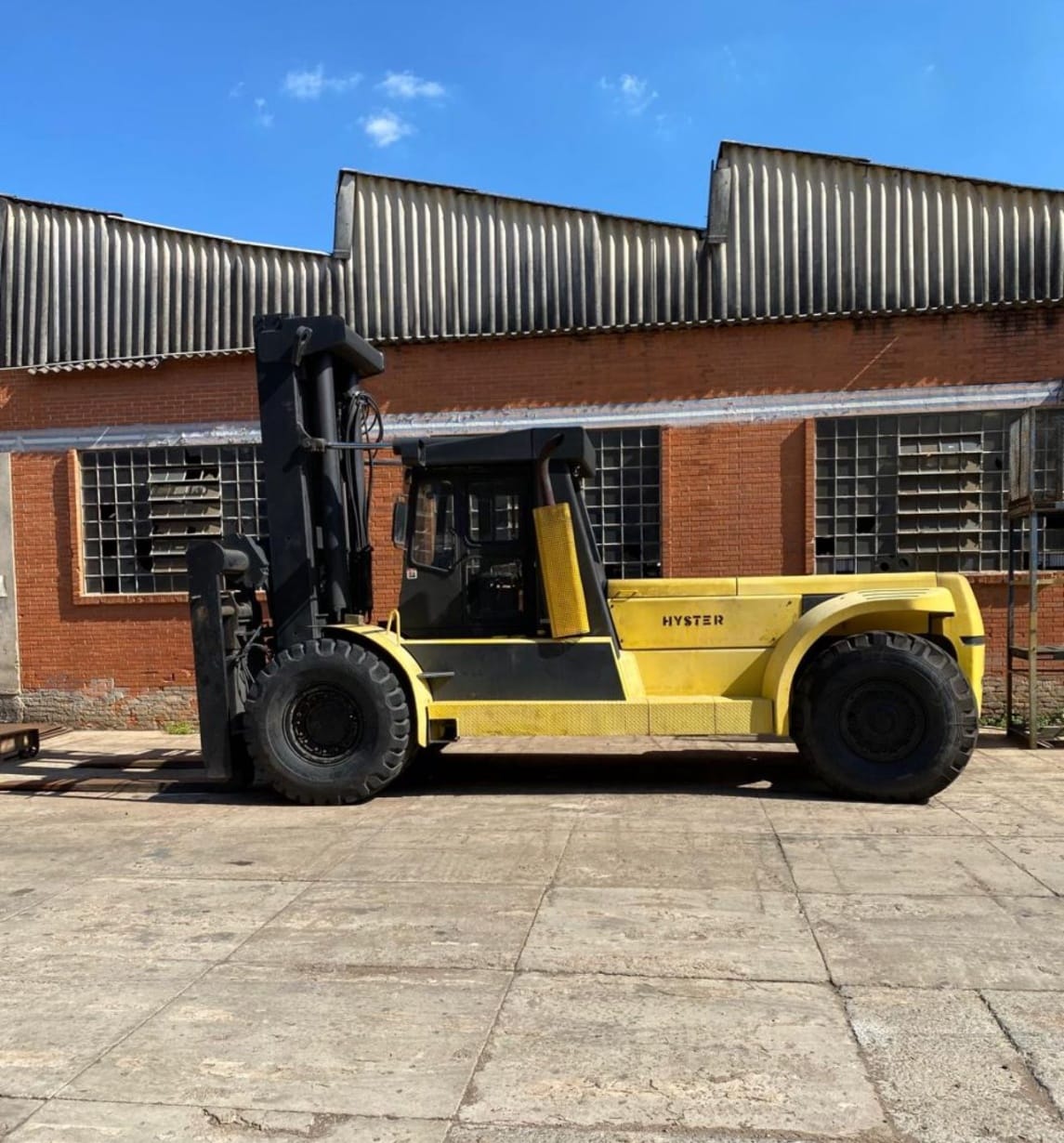 Empilhadeira Hyster H700 2000 - Imagem 4