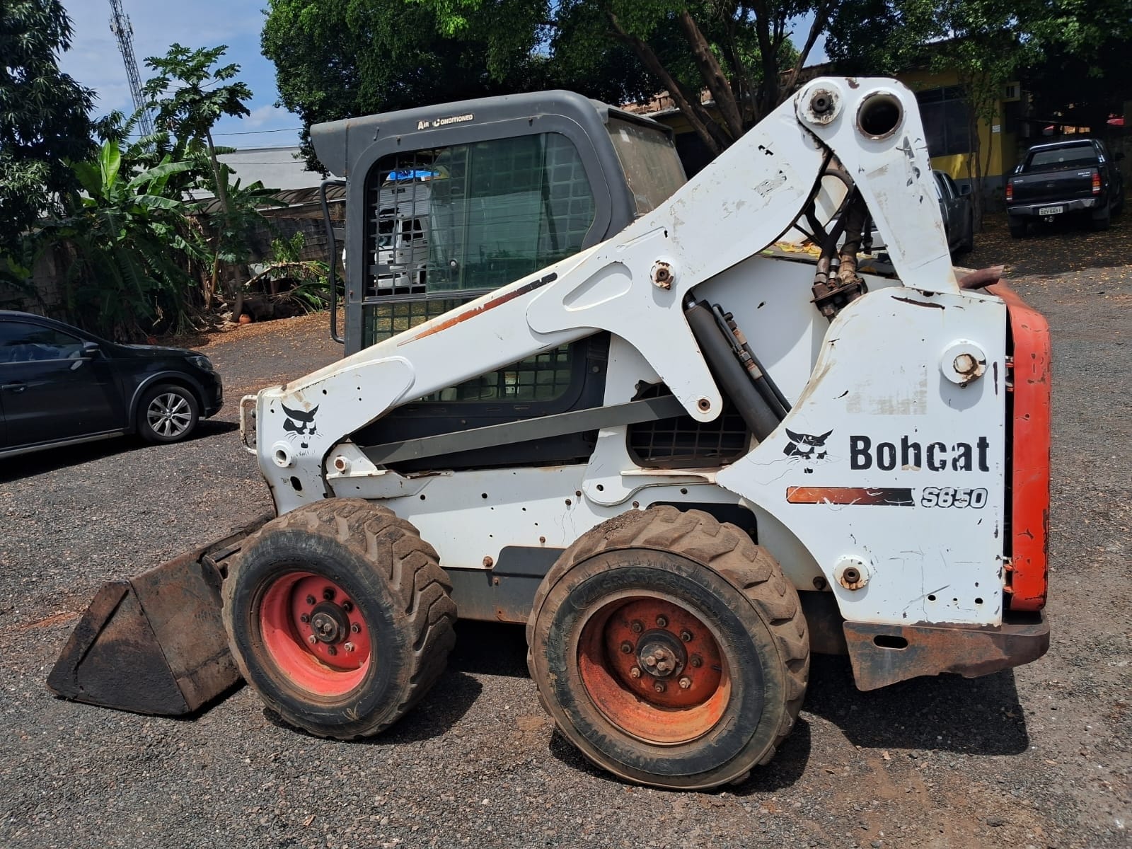Mini Carregadeira Bobcat S650 2011 - Imagem 4