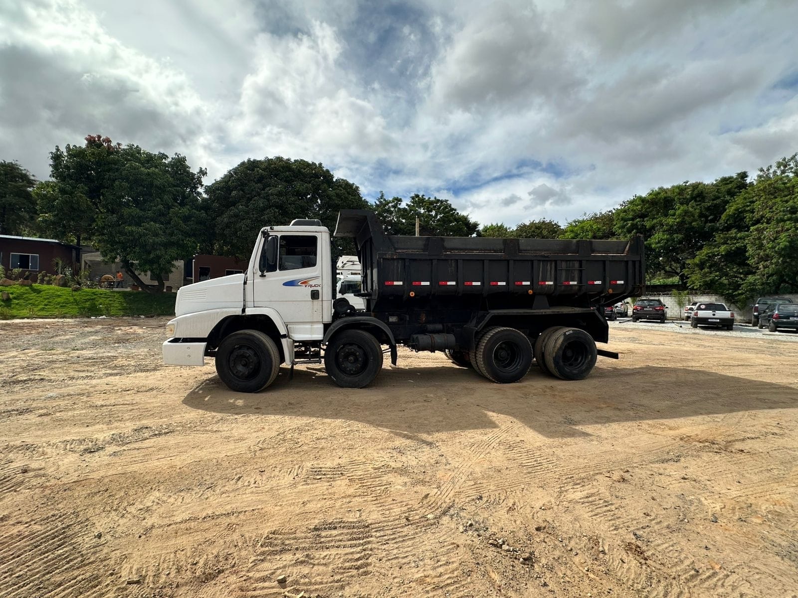 Caminhão Mecedes Benz 1620 2000 - Imagem 4