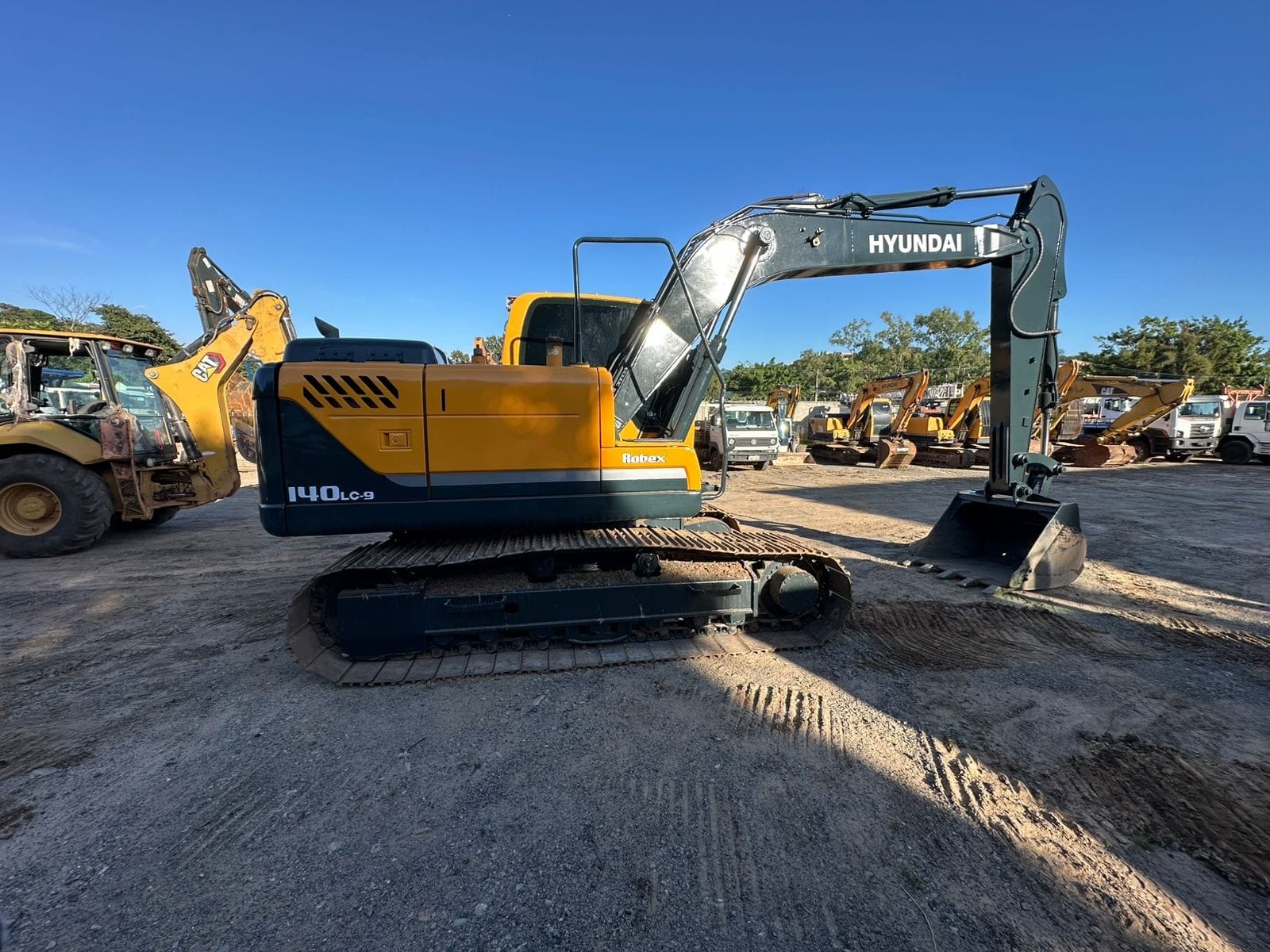 Escavadeira Hyundai R 140LC-9S 2020 - Imagem 3