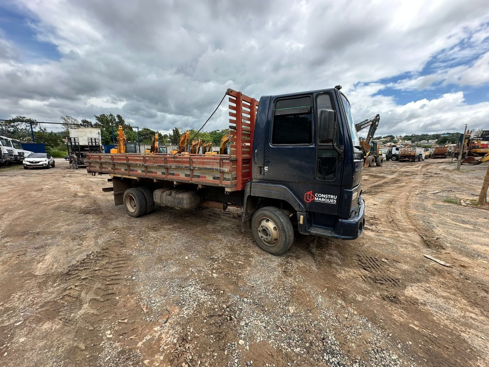 Caminhão Ford CARGO 815 2004 - Imagem 4