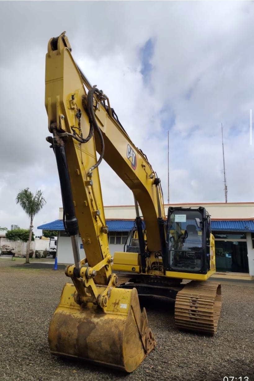 Escavadeira Caterpillar 320 2022 - Imagem 1