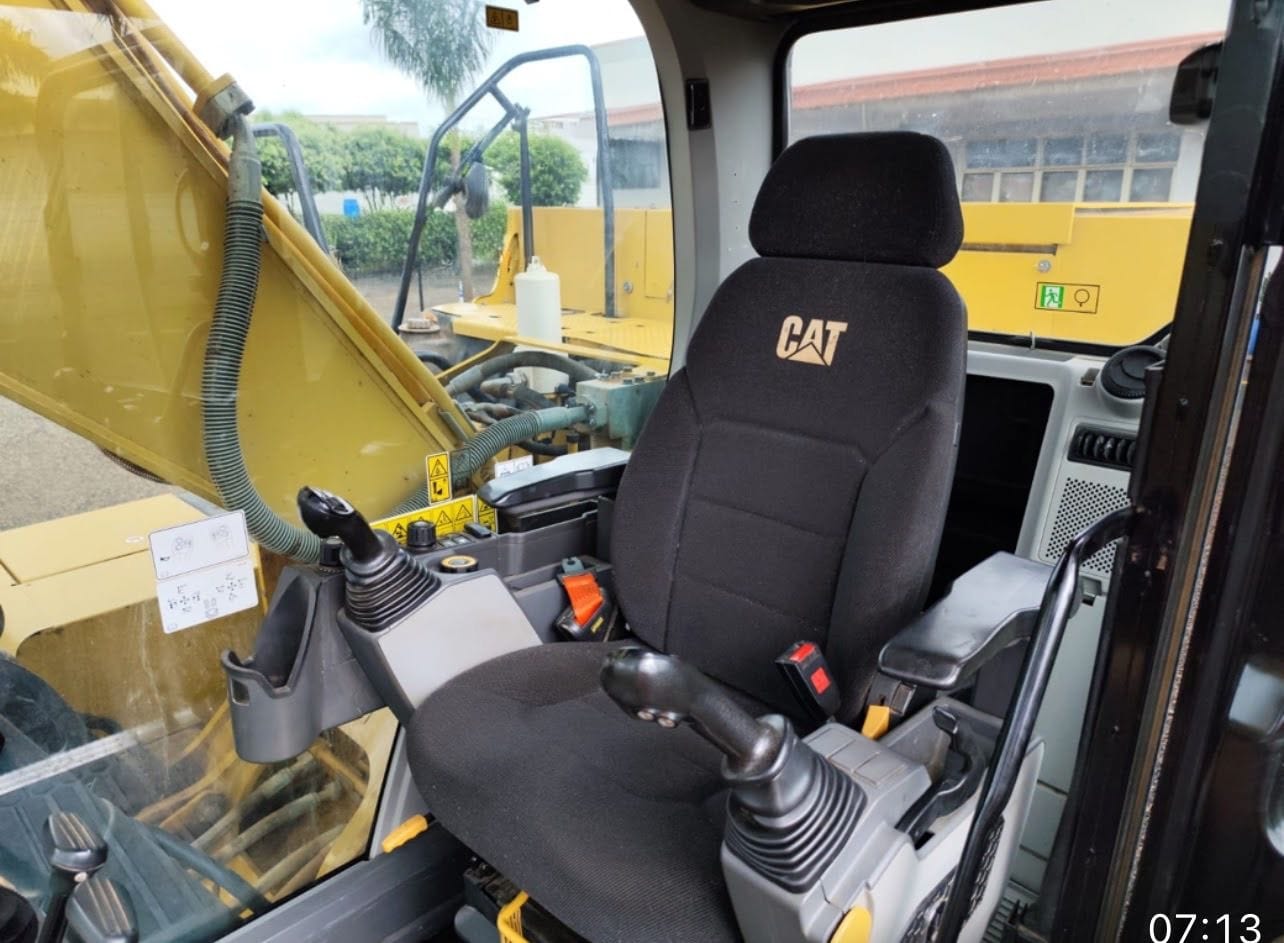 Escavadeira Caterpillar 320 2022 - Imagem 9