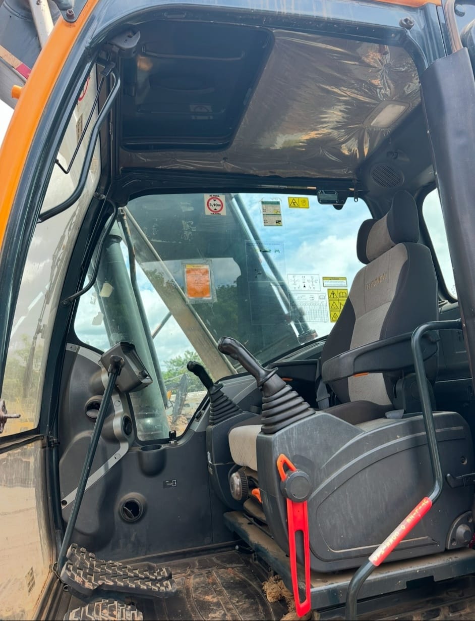 Escavadeira Hyundai 220LC-9S 2020 - Imagem 5