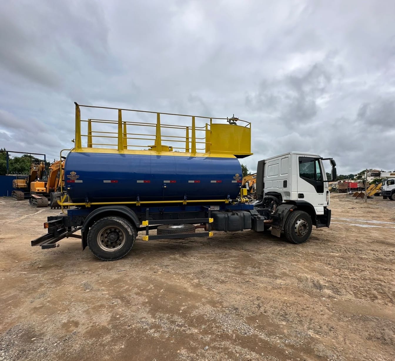 Caminhão Iveco 17.280  2022 - Imagem 4