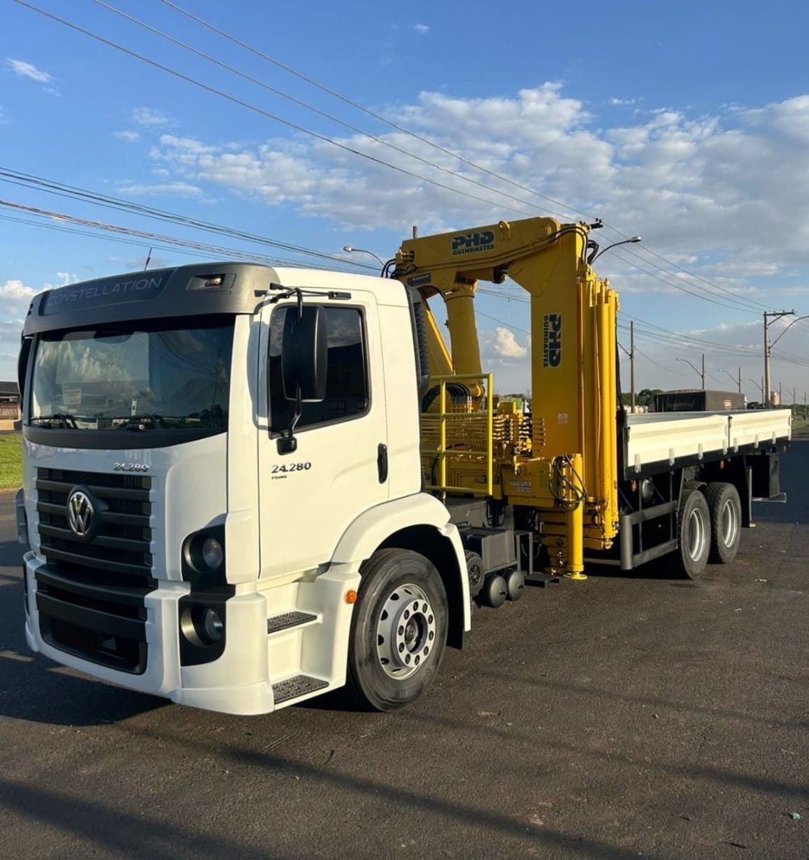 Caminhão Volkswagen 24.280 CRM 6X2	 2022 - Imagem 1
