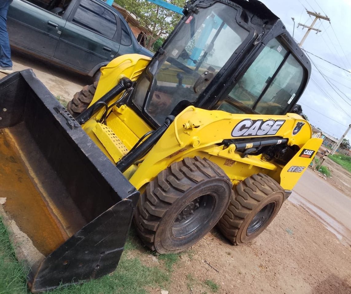 Pá Carregadeira Case SV185 2020 - Imagem 3