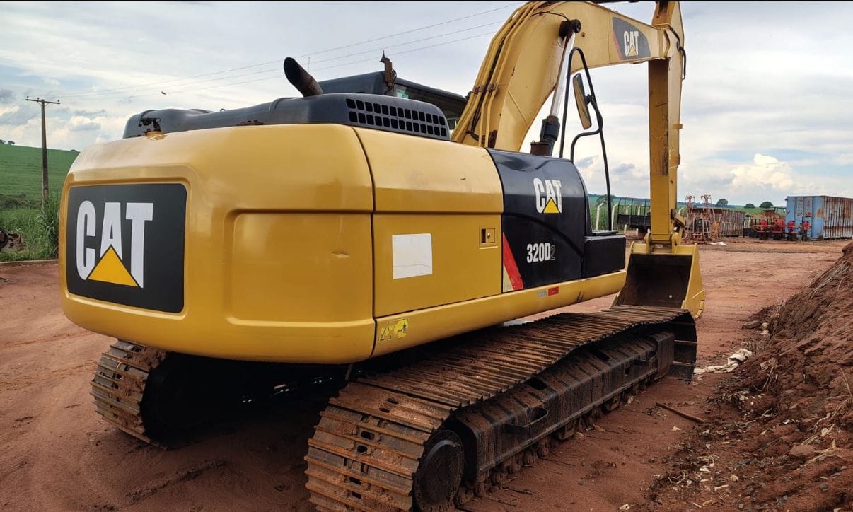 Escavadeira Caterpillar 320D2L 2015 - Imagem 4