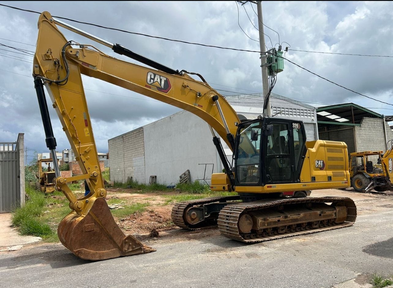 Escavadeira Caterpillar 320 2022 - Imagem 1