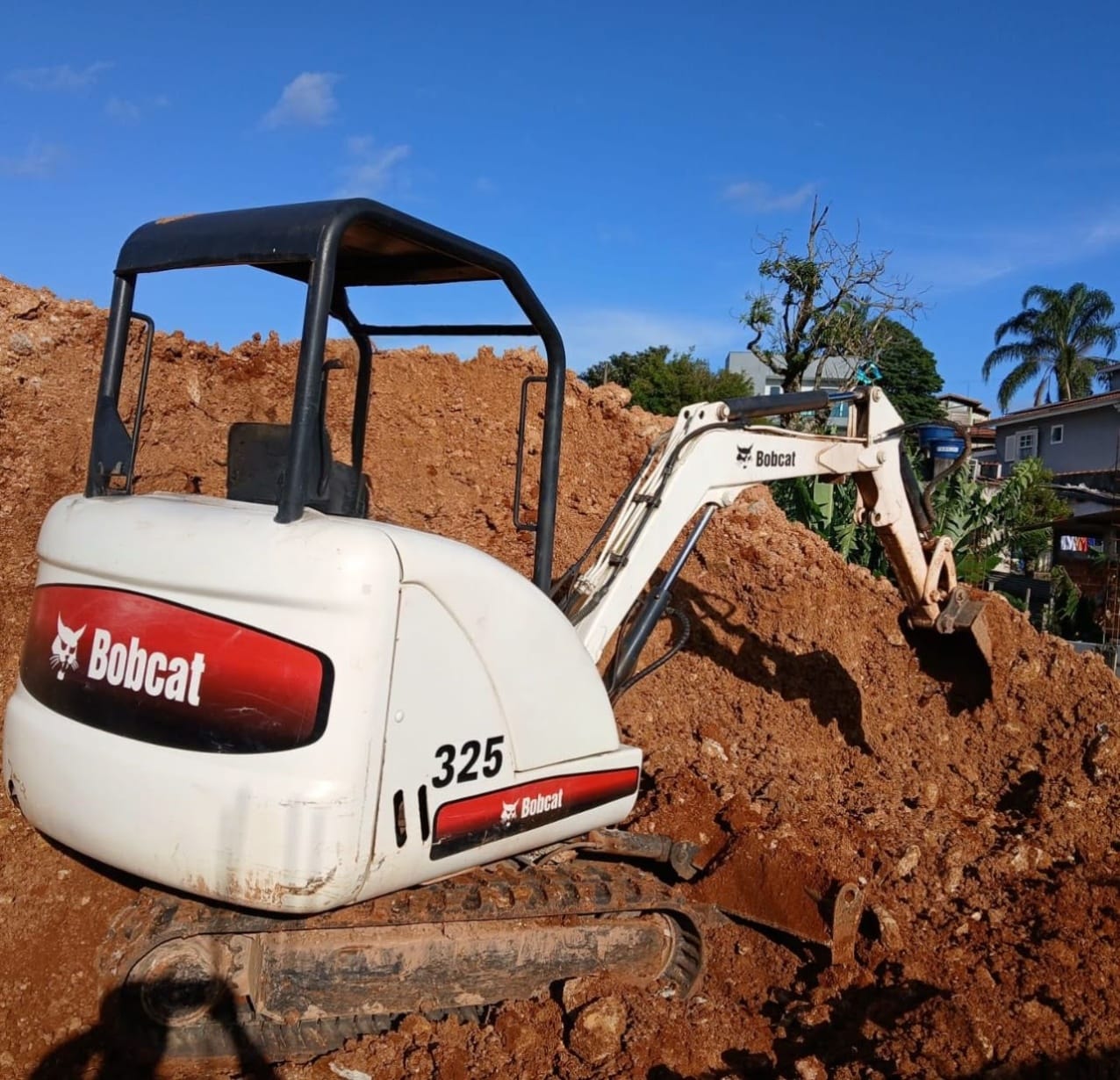 Mini Escavadeira Bobcat 325 2011 - Imagem 3