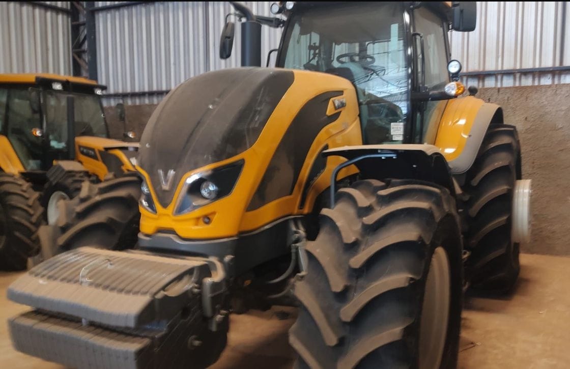 Trator Valtra T250 CVT 2022 - Imagem 2