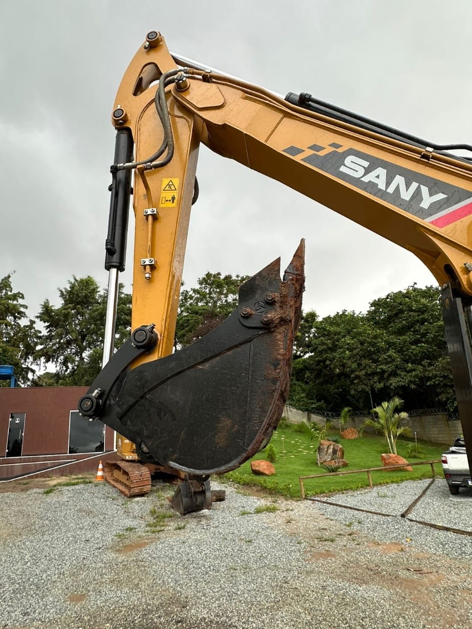 Escavadeira SANY SY135 C - Imagem 4