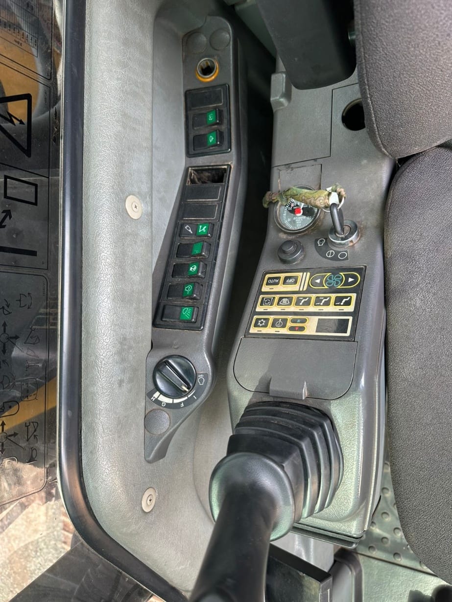 Escavadeira Volvo EC140B LCM PRIME 2013 - Imagem 6