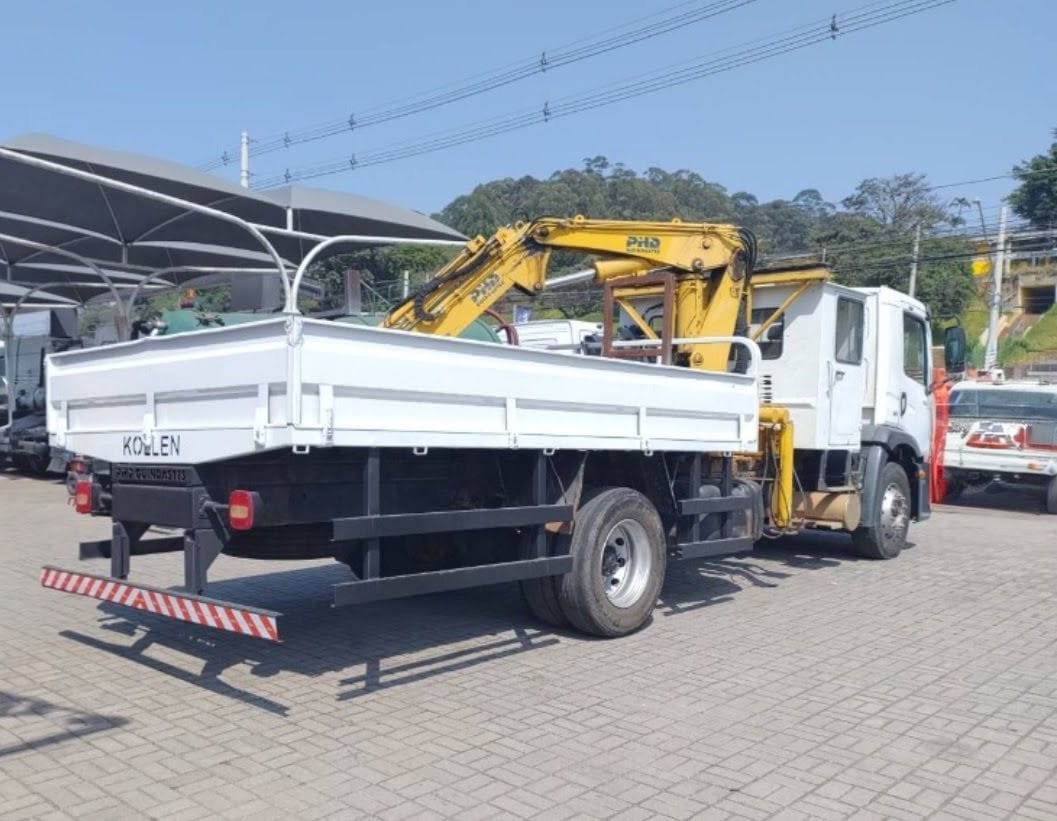 Caminhão Volkswagen 15-190 E 2018 - Imagem 2