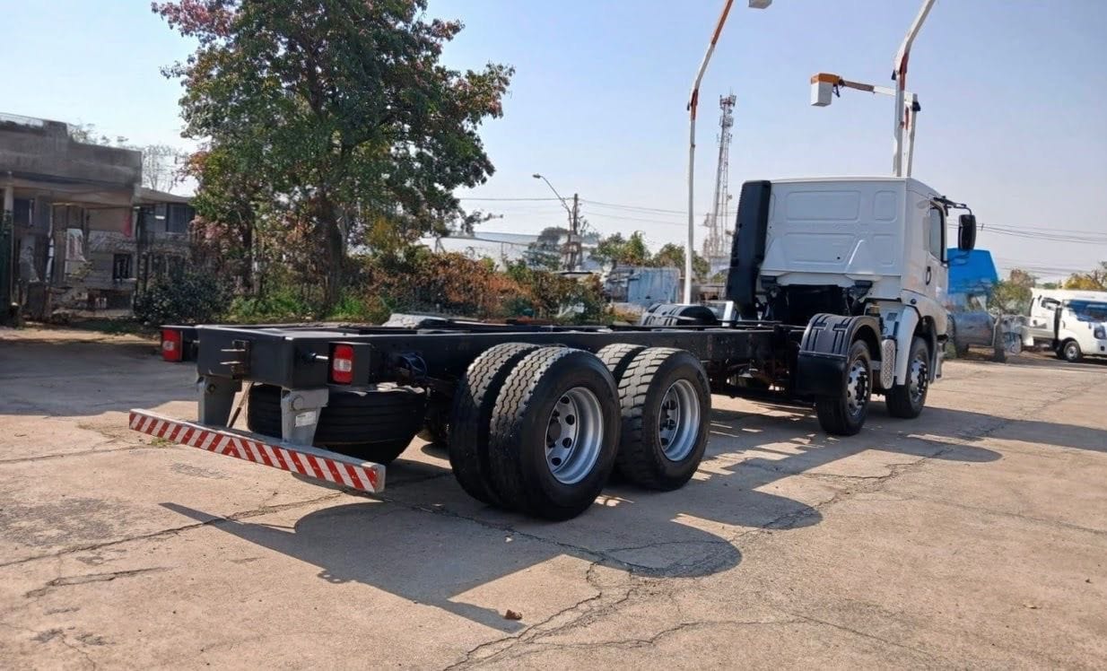 Caminhão Volkswagen 30.330 2022 - Imagem 4