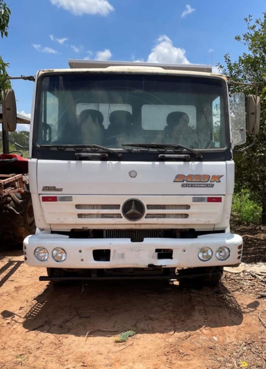 Caminhão Mecedes Benz 2423K 2003 - Imagem 1
