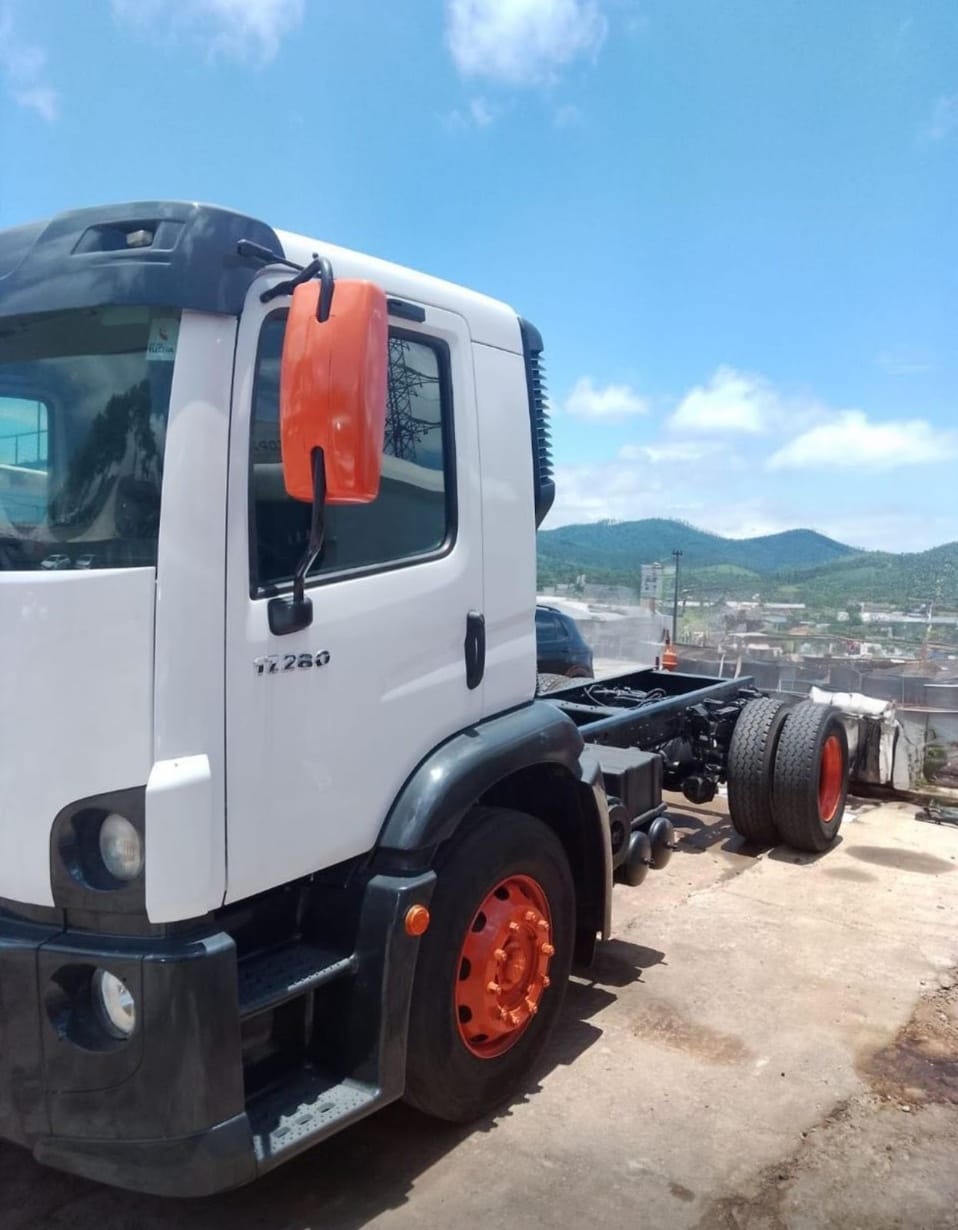 Caminhão Volkswagen 17.280 2016 - Imagem 1