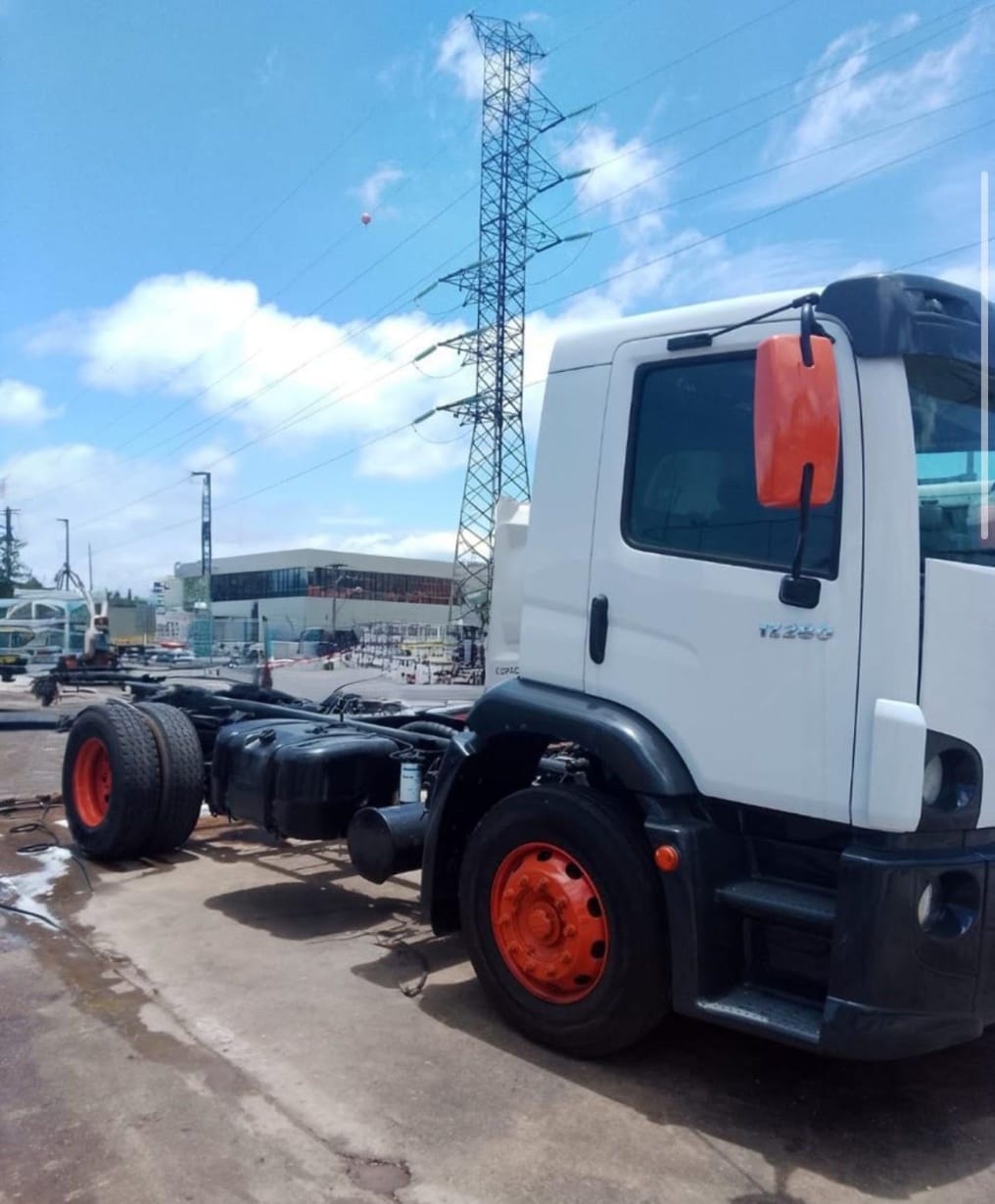 Caminhão Volkswagen 17.280 2016 - Imagem 2