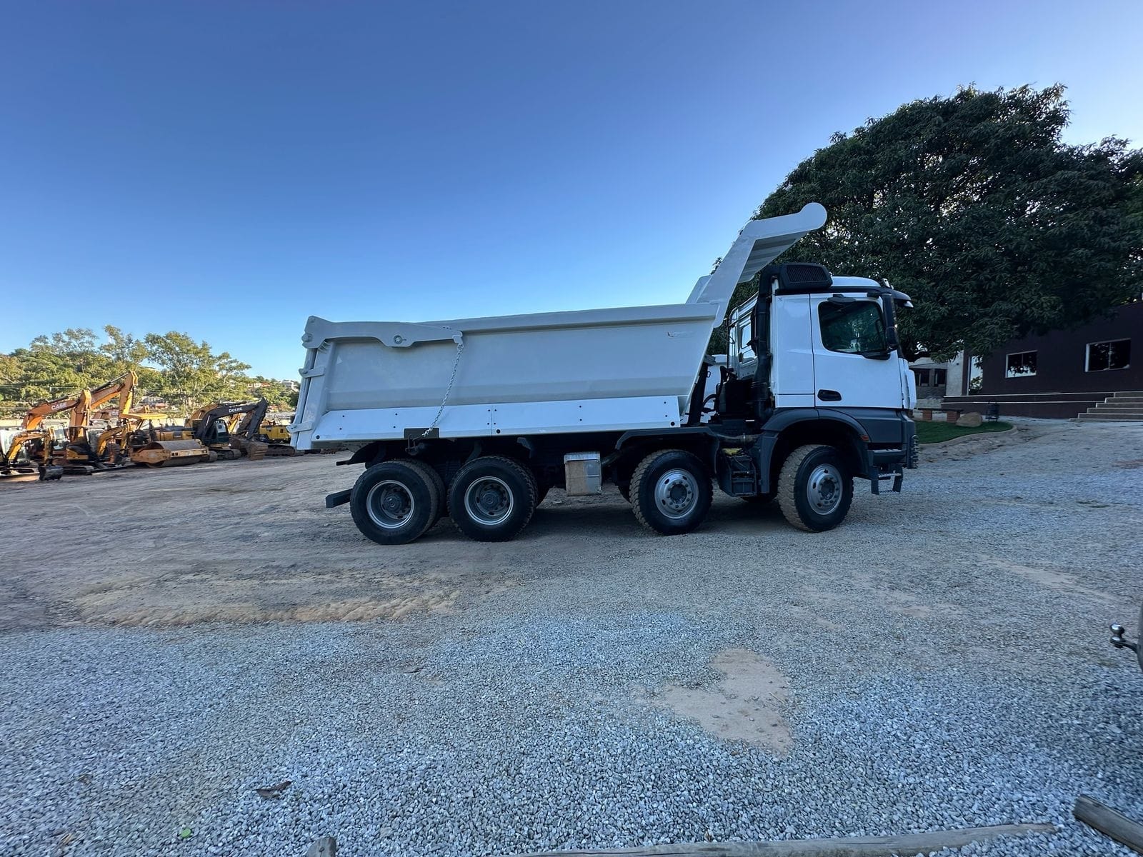 Caminhão Mecedes Benz Arocs 4851 2022 - Imagem 4