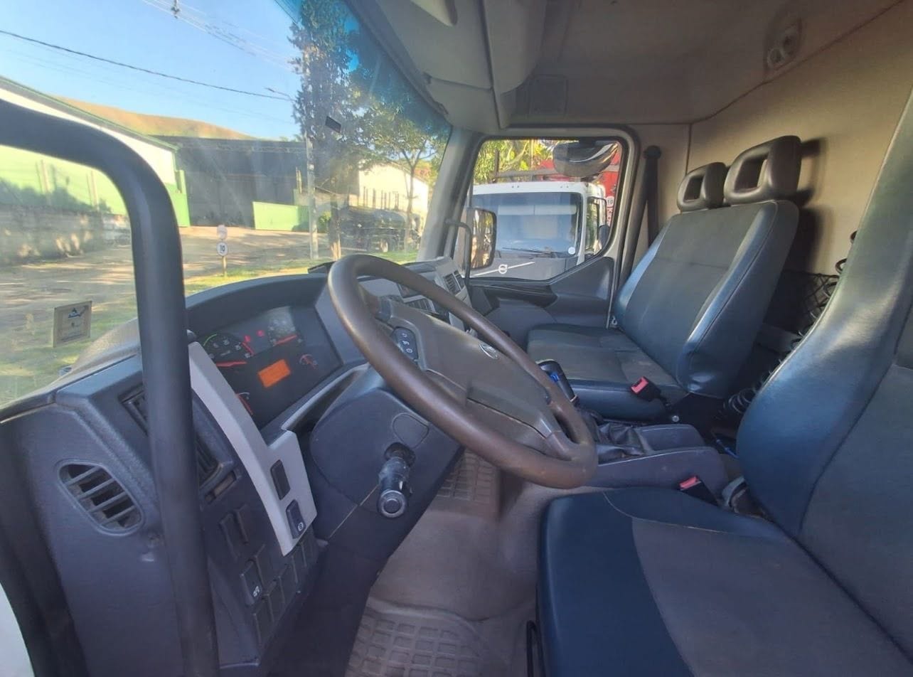 Caminhão Volvo VM 270 2019 - Imagem 7