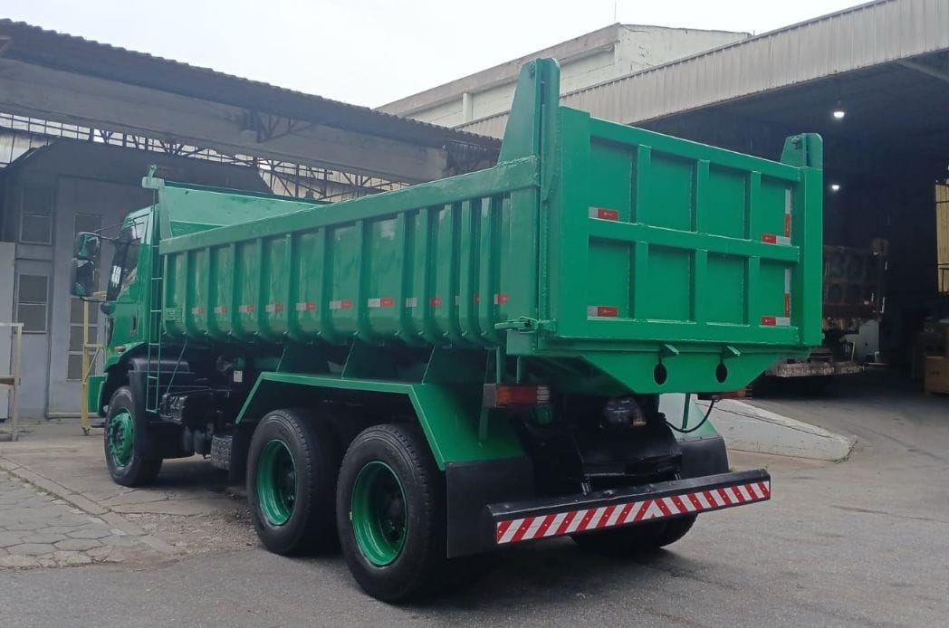 Caminhão Ford 2623 6x4 2013 - Imagem 3